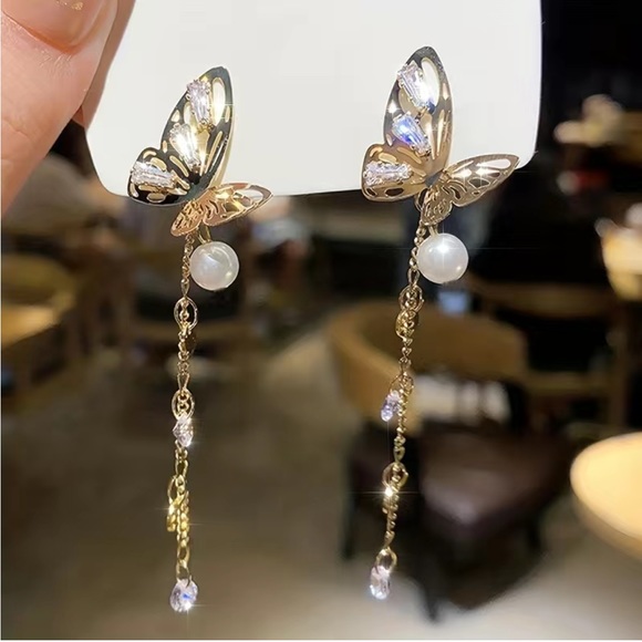 14K Gold Plated Pearl & Zircon Butterfly Tassel Earrings - Picture 3 of 5